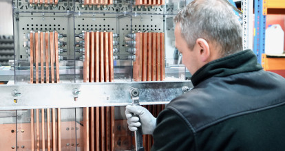 istotny materiał w szafach sterowniczych